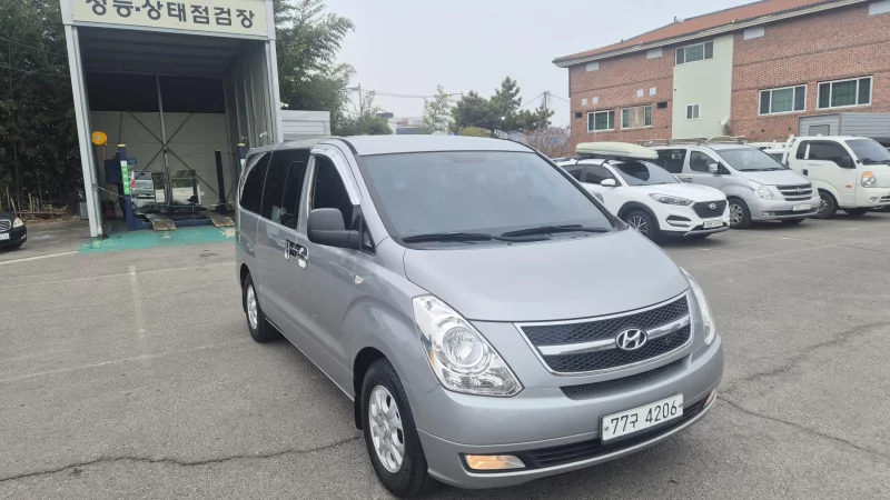 Hyundai Grand Starex