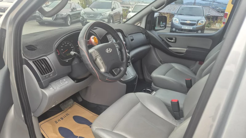 Hyundai Grand Starex