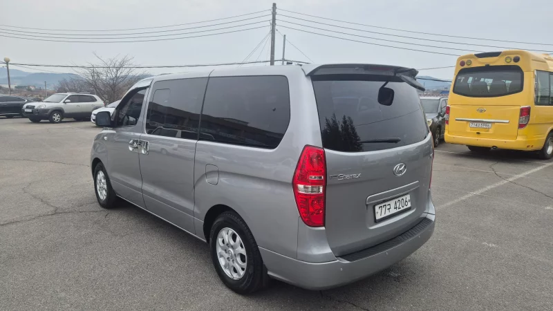 Hyundai Grand Starex