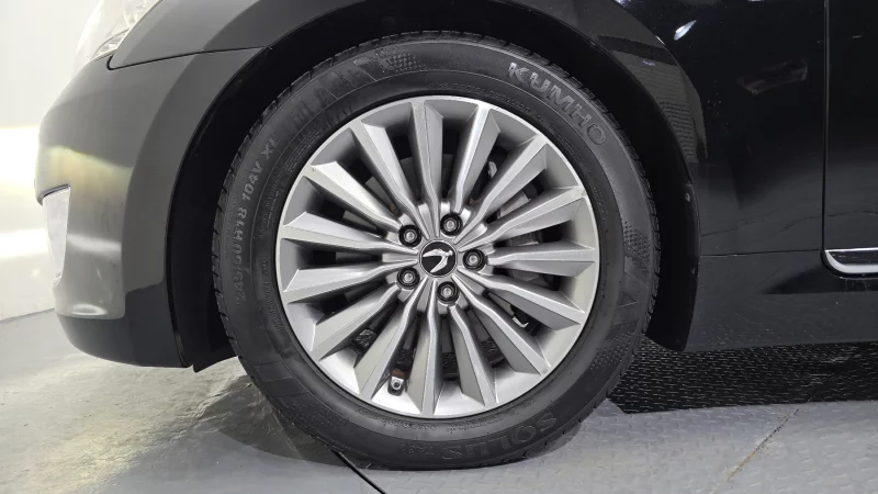 Hyundai Equus