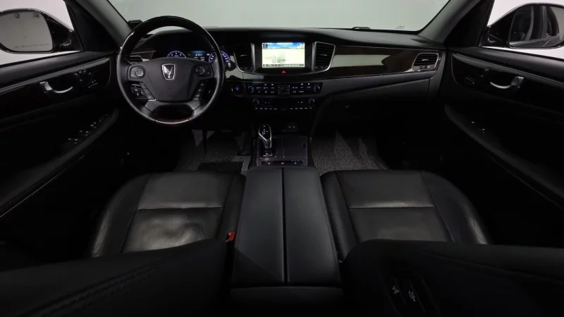 Hyundai Equus