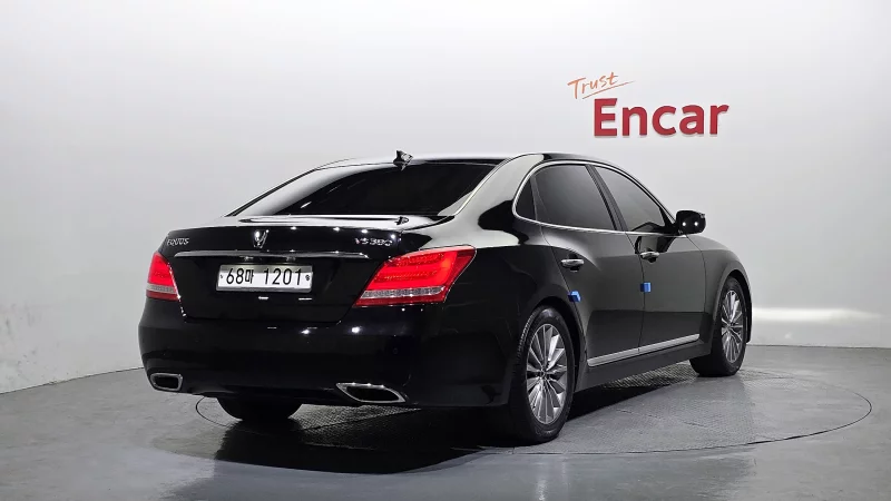 Hyundai Equus