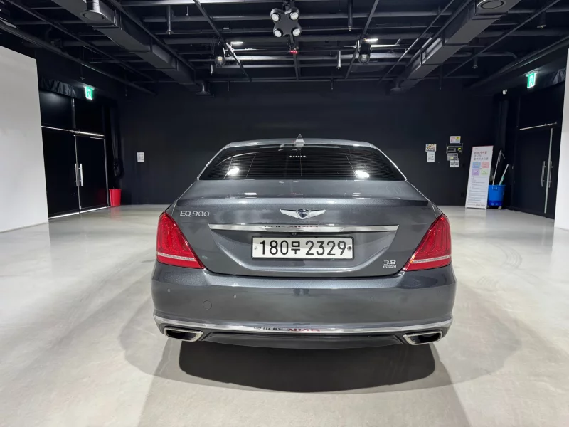 Genesis EQ900