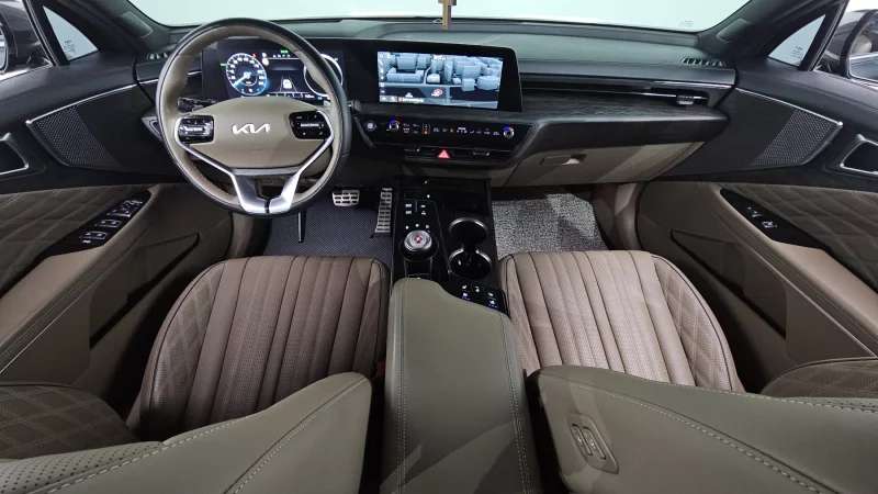 Kia K8