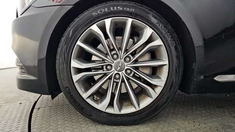 Hyundai Genesis