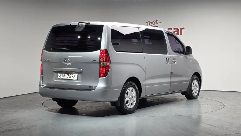 Hyundai Grand Starex
