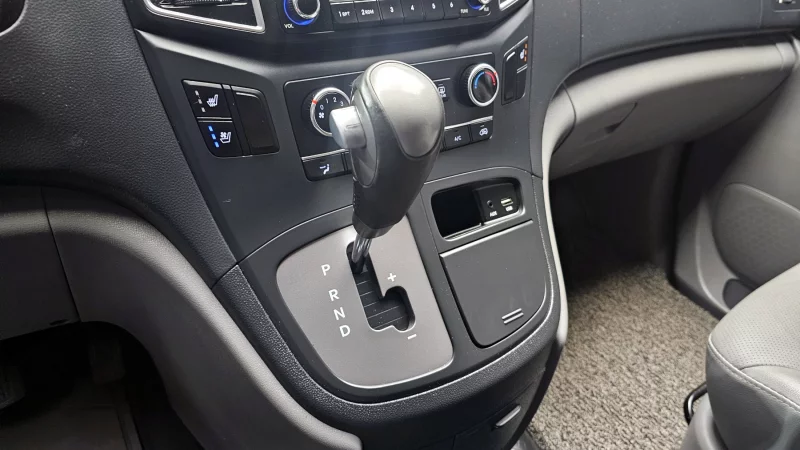 Hyundai Grand Starex