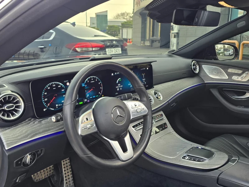 Mercedes-Benz CLS-Class