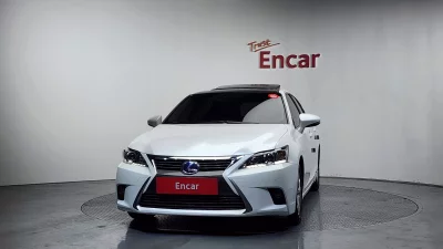 Lexus CT200h