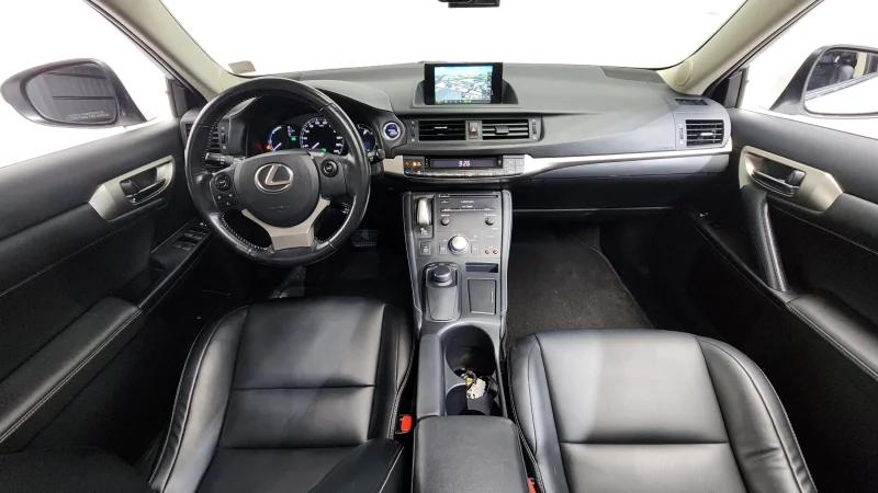 Lexus CT200h