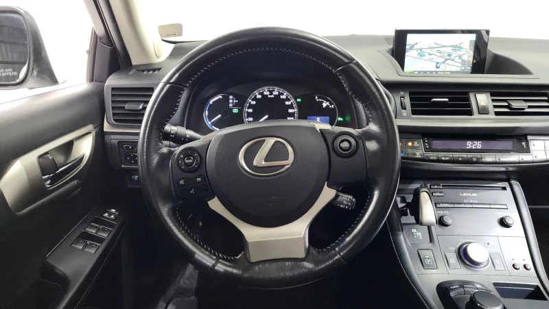 Lexus CT200h