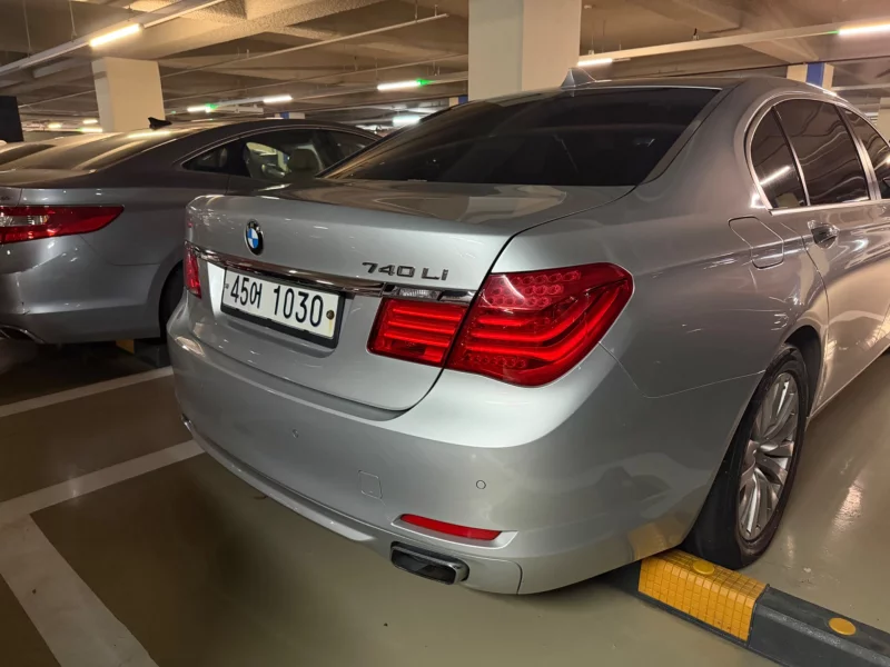 BMW 7-Series