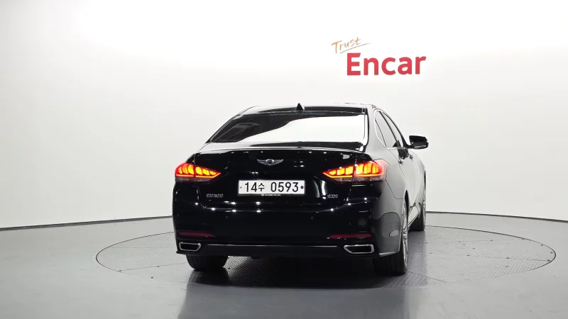 Hyundai Genesis