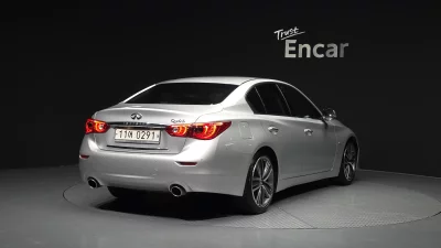 Infiniti Q50