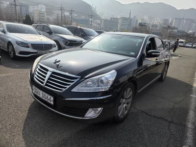 Hyundai Equus