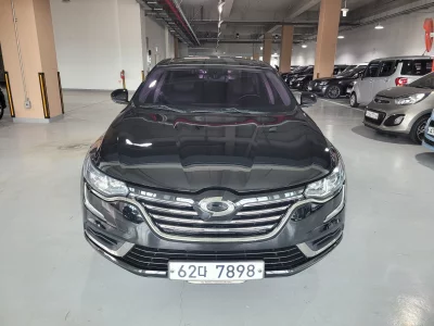 Renault SM6