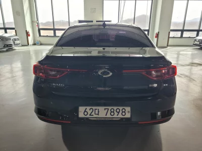 Renault SM6