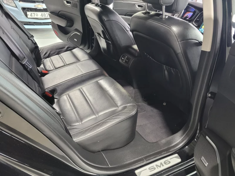 Renault SM6