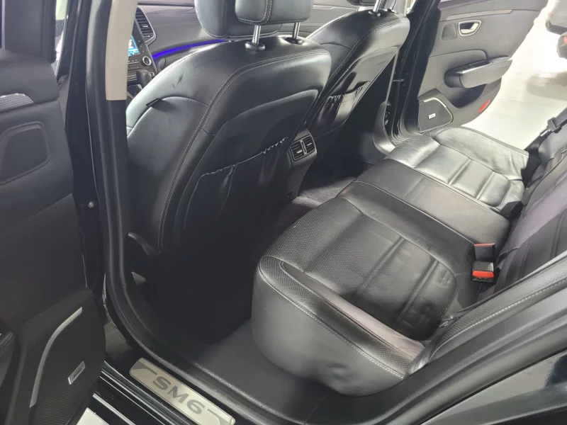 Renault SM6