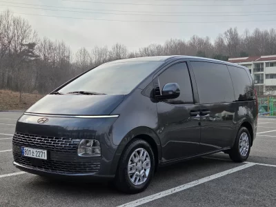 Hyundai Staria