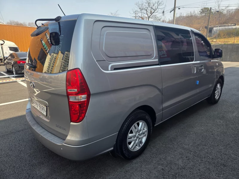 Hyundai Grand Starex
