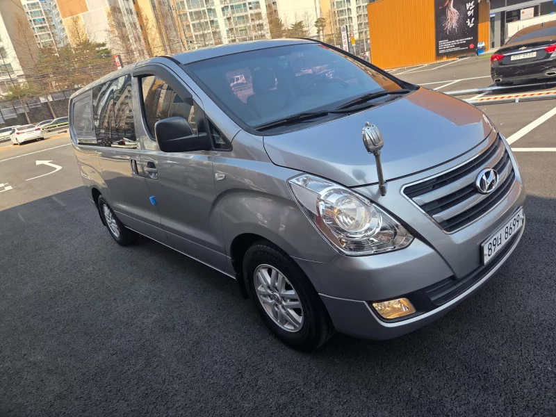 Hyundai Grand Starex