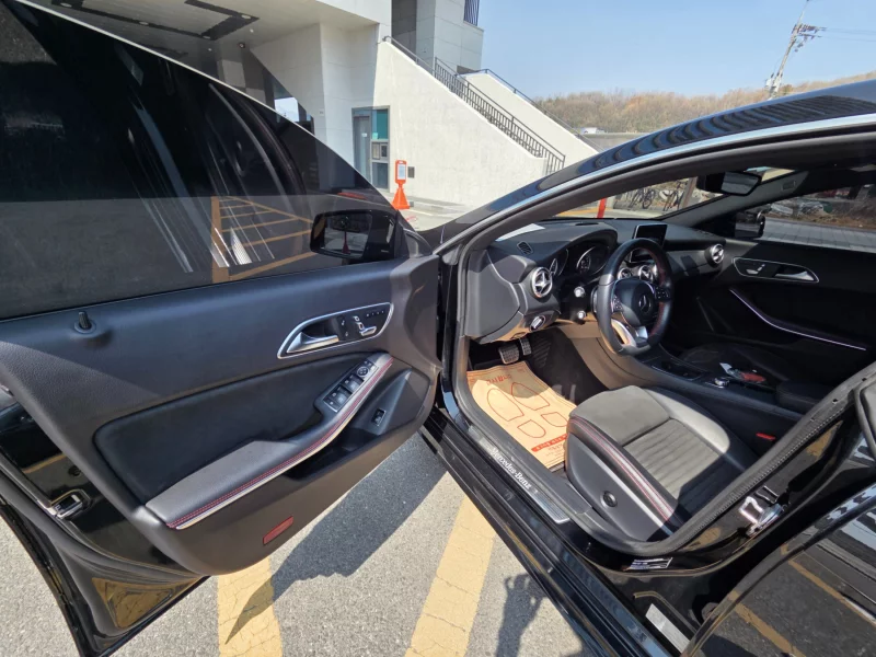 Mercedes-Benz CLA-Class