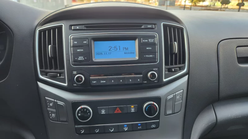 Hyundai Grand Starex