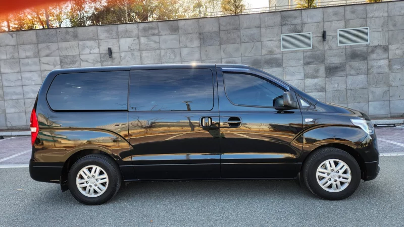 Hyundai Grand Starex