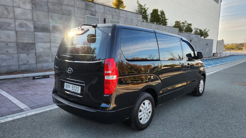 Hyundai Grand Starex