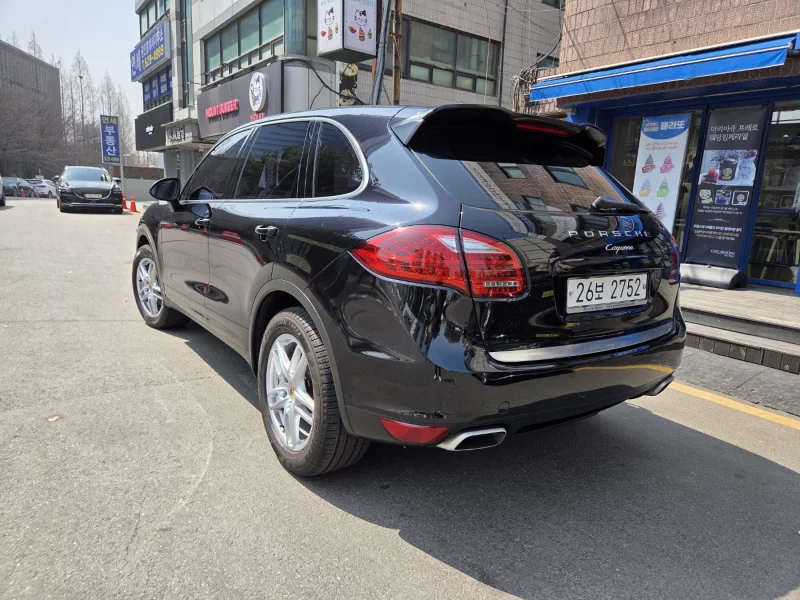 Porsche CAYENNE