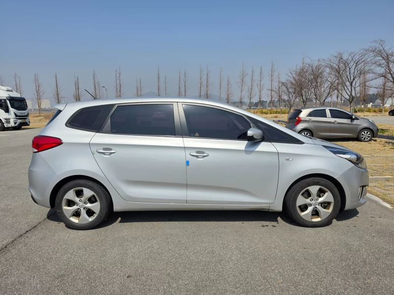 Kia Carens