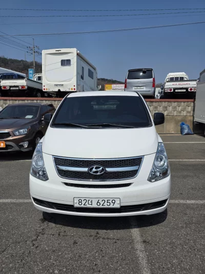 Hyundai Grand Starex