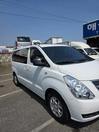 Hyundai Grand Starex