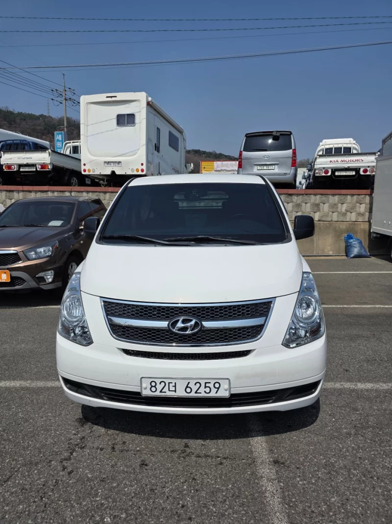 Hyundai Grand Starex