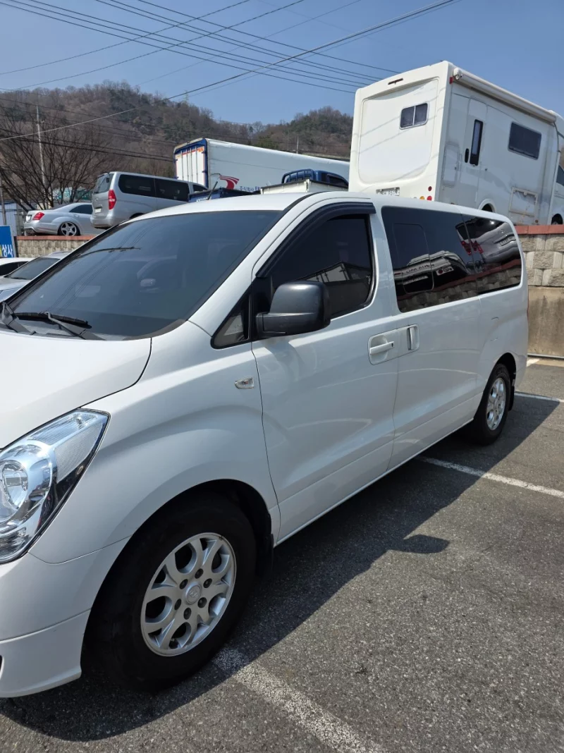 Hyundai Grand Starex