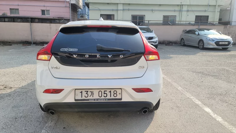 Volvo V40