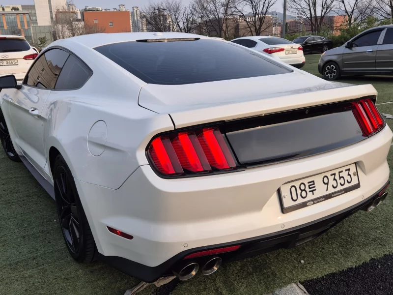 Ford MUSTANG