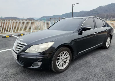 Hyundai Genesis
