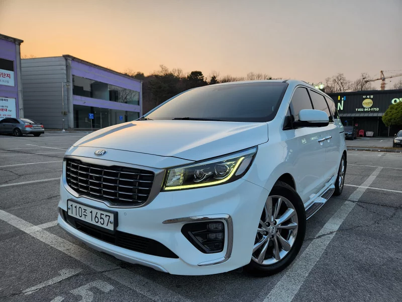 Kia Carnival