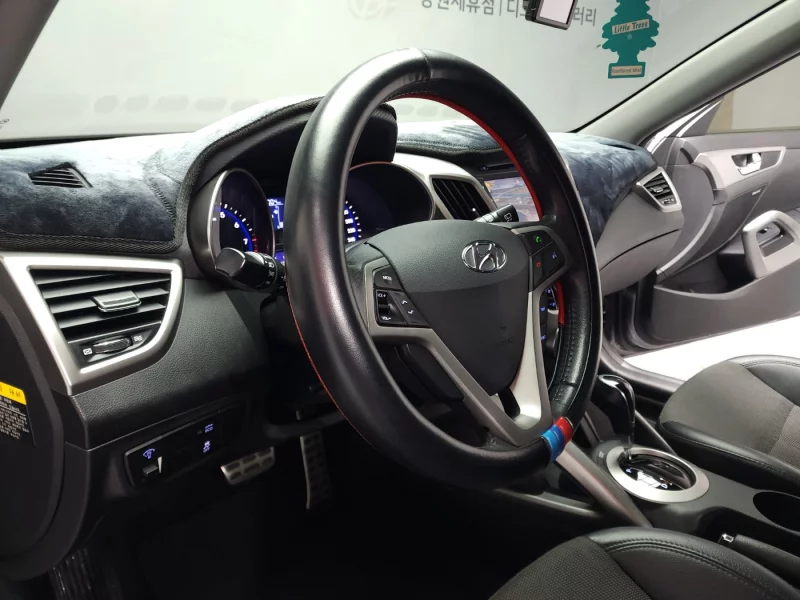 Hyundai Veloster