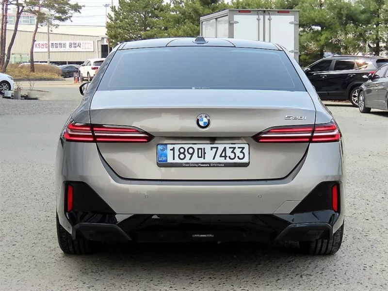 BMW 5-Series