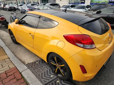 Hyundai Veloster