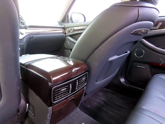 SsangYong Chairman W