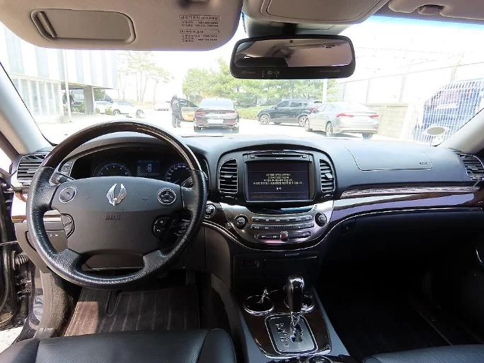 SsangYong Chairman W