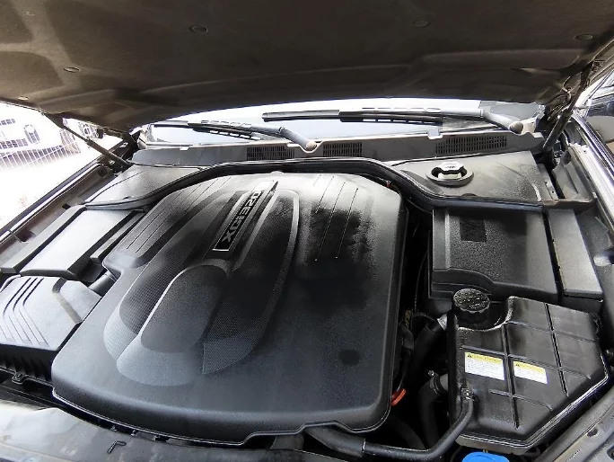 SsangYong Chairman W