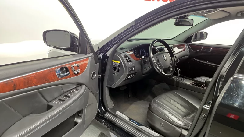Hyundai Equus