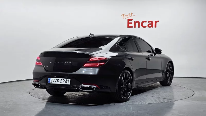 Genesis G70