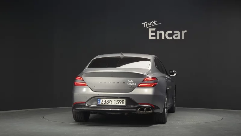 Genesis G70