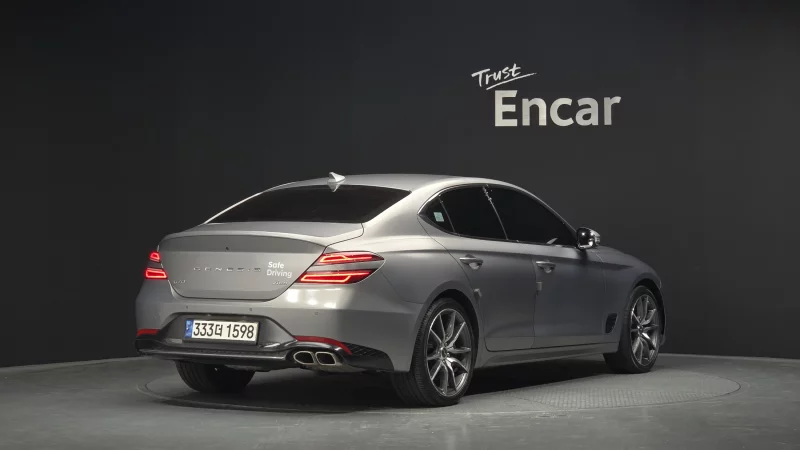 Genesis G70